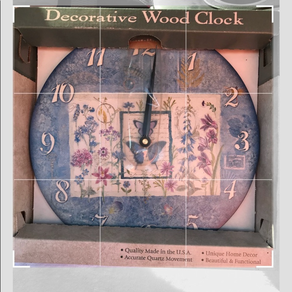 Very pretty blue and butterfly 🦋 wall clock